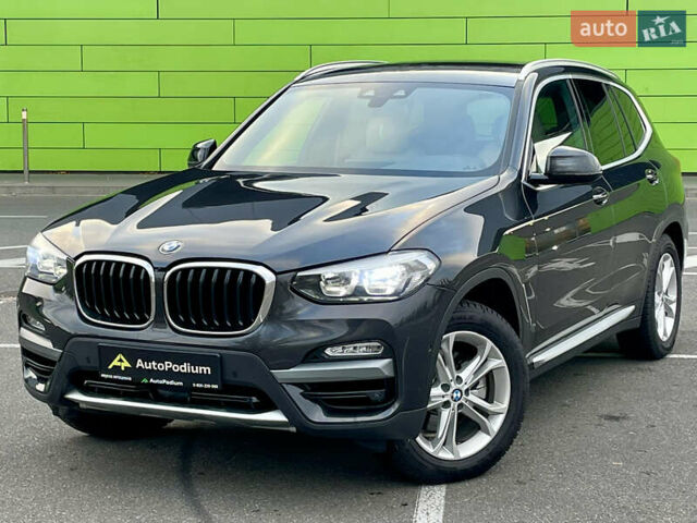 Черный БМВ Х3, объемом двигателя 2 л и пробегом 42 тыс. км за 23999 $, фото 1 на Automoto.ua