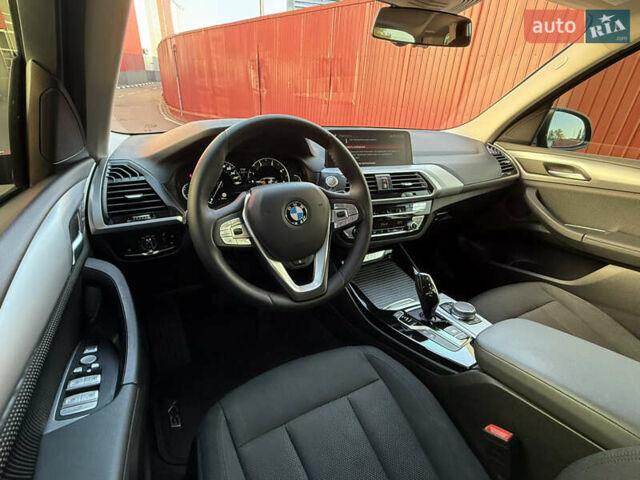 Черный БМВ Х3, объемом двигателя 2 л и пробегом 186 тыс. км за 32999 $, фото 61 на Automoto.ua