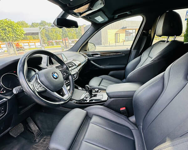 Чорний БМВ Х3, об'ємом двигуна 2 л та пробігом 182 тис. км за 23500 $, фото 12 на Automoto.ua