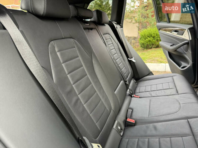 Черный БМВ Х3, объемом двигателя 3 л и пробегом 90 тыс. км за 37950 $, фото 69 на Automoto.ua