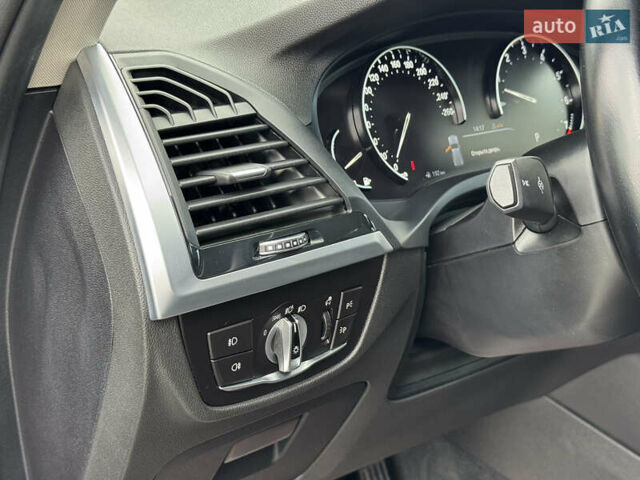Чорний БМВ Х3, об'ємом двигуна 2 л та пробігом 117 тис. км за 26500 $, фото 28 на Automoto.ua