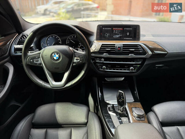 Чорний БМВ Х3, об'ємом двигуна 2 л та пробігом 158 тис. км за 25000 $, фото 54 на Automoto.ua