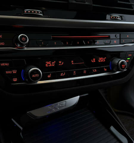 Черный БМВ Х3, объемом двигателя 2 л и пробегом 85 тыс. км за 29999 $, фото 36 на Automoto.ua