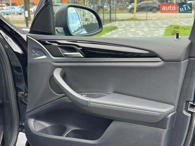 Чорний БМВ Х3, об'ємом двигуна 2 л та пробігом 117 тис. км за 26500 $, фото 43 на Automoto.ua