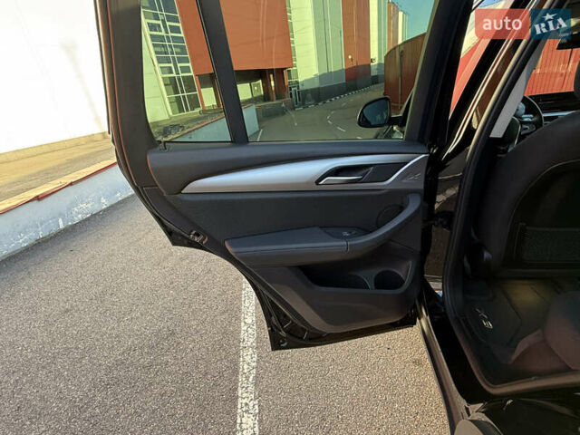 Черный БМВ Х3, объемом двигателя 2 л и пробегом 186 тыс. км за 32999 $, фото 63 на Automoto.ua