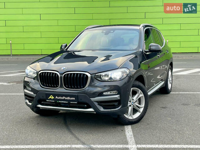 Черный БМВ Х3, объемом двигателя 2 л и пробегом 42 тыс. км за 23999 $, фото 3 на Automoto.ua