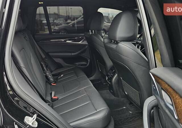 Чорний БМВ Х3, об'ємом двигуна 2 л та пробігом 187 тис. км за 25499 $, фото 81 на Automoto.ua