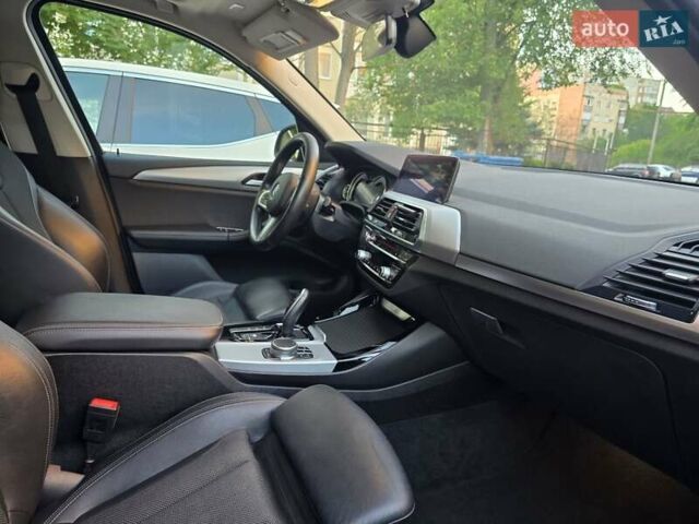 Чорний БМВ Х3, об'ємом двигуна 2 л та пробігом 248 тис. км за 29400 $, фото 13 на Automoto.ua