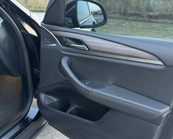 Черный БМВ Х3, объемом двигателя 2 л и пробегом 81 тыс. км за 27000 $, фото 12 на Automoto.ua