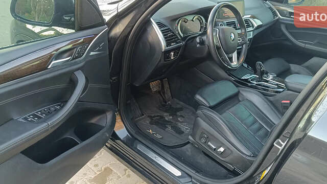 Чорний БМВ Х3, об'ємом двигуна 2 л та пробігом 78 тис. км за 28000 $, фото 9 на Automoto.ua