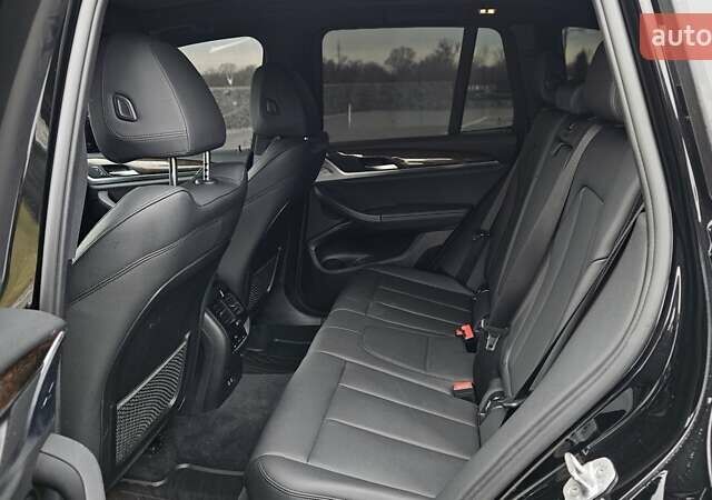 Чорний БМВ Х3, об'ємом двигуна 2 л та пробігом 187 тис. км за 25499 $, фото 69 на Automoto.ua