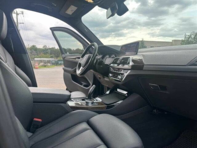 Чорний БМВ Х3, об'ємом двигуна 2 л та пробігом 39 тис. км за 11000 $, фото 10 на Automoto.ua