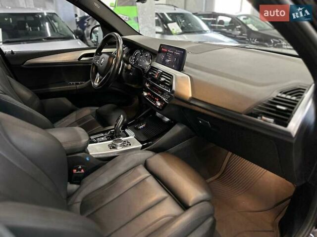 Черный БМВ Х3, объемом двигателя 2 л и пробегом 76 тыс. км за 24999 $, фото 22 на Automoto.ua