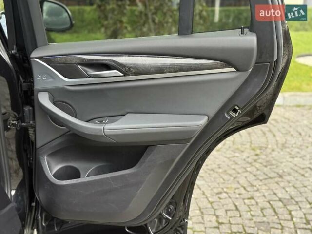 Чорний БМВ Х3, об'ємом двигуна 2 л та пробігом 121 тис. км за 27700 $, фото 80 на Automoto.ua