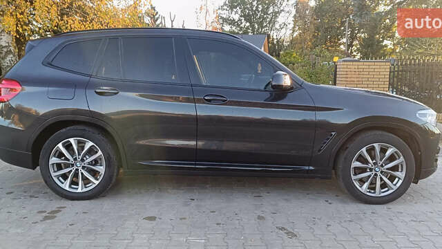 Чорний БМВ Х3, об'ємом двигуна 2 л та пробігом 78 тис. км за 28000 $, фото 1 на Automoto.ua