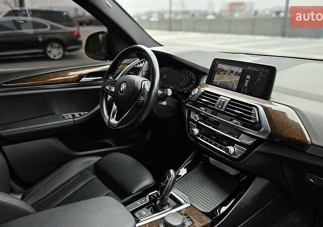 Чорний БМВ Х3, об'ємом двигуна 2 л та пробігом 187 тис. км за 25499 $, фото 83 на Automoto.ua