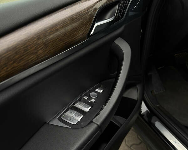 Чорний БМВ Х3, об'ємом двигуна 2 л та пробігом 155 тис. км за 24500 $, фото 22 на Automoto.ua