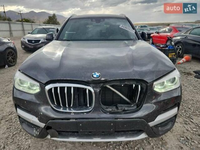 Чорний БМВ Х3, об'ємом двигуна 2 л та пробігом 47 тис. км за 8900 $, фото 4 на Automoto.ua