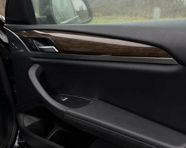 Чорний БМВ Х3, об'ємом двигуна 2 л та пробігом 155 тис. км за 24500 $, фото 17 на Automoto.ua