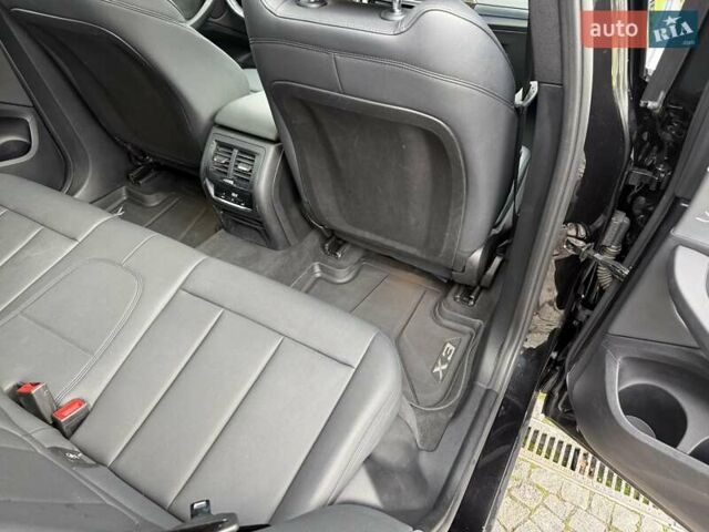 Чорний БМВ Х3, об'ємом двигуна 2 л та пробігом 121 тис. км за 27700 $, фото 83 на Automoto.ua