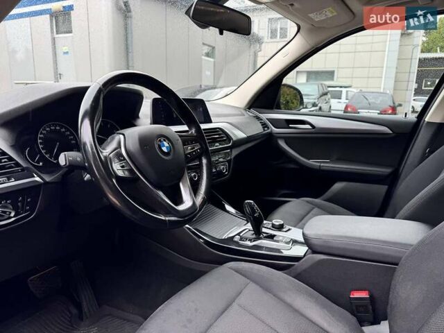 Чорний БМВ Х3, об'ємом двигуна 2 л та пробігом 115 тис. км за 29900 $, фото 11 на Automoto.ua