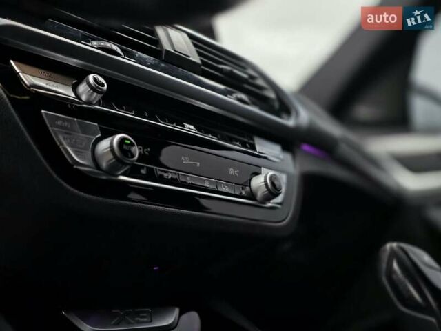 Чорний БМВ Х3, об'ємом двигуна 2 л та пробігом 127 тис. км за 36550 $, фото 14 на Automoto.ua