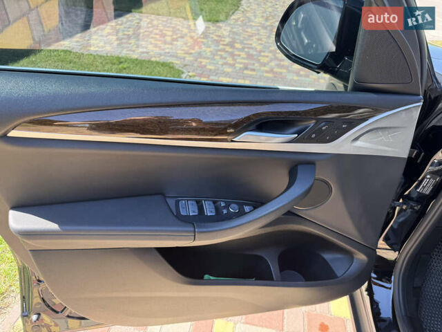 Черный БМВ Х3, объемом двигателя 2 л и пробегом 123 тыс. км за 25000 $, фото 9 на Automoto.ua