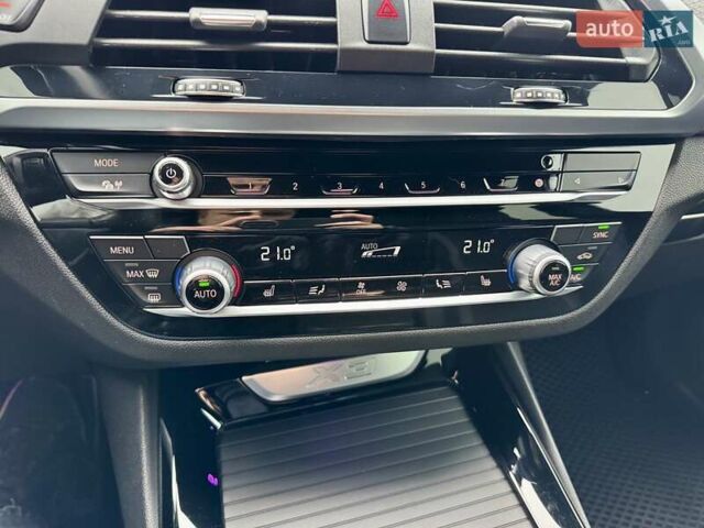 Черный БМВ Х3, объемом двигателя 2 л и пробегом 90 тыс. км за 38900 $, фото 62 на Automoto.ua