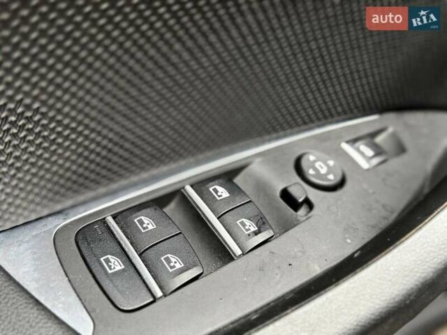 Чорний БМВ Х3, об'ємом двигуна 2 л та пробігом 115 тис. км за 29900 $, фото 9 на Automoto.ua