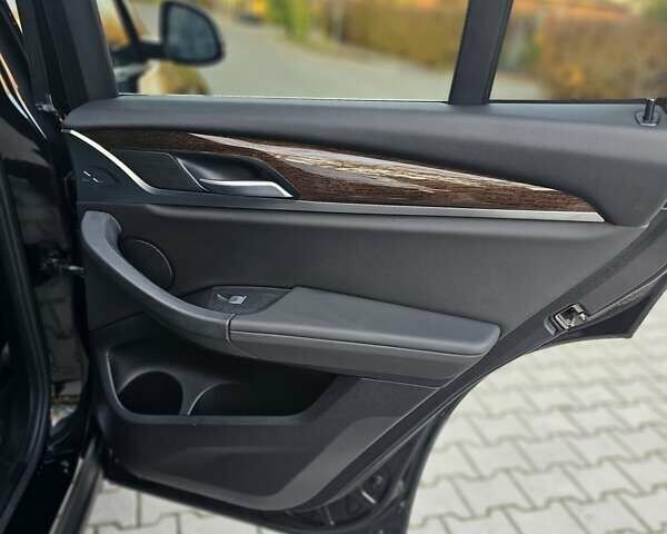Чорний БМВ Х3, об'ємом двигуна 2 л та пробігом 99 тис. км за 25900 $, фото 19 на Automoto.ua
