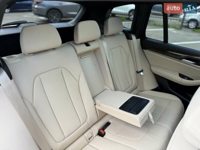 Черный БМВ Х3, объемом двигателя 2 л и пробегом 80 тыс. км за 32900 $, фото 41 на Automoto.ua