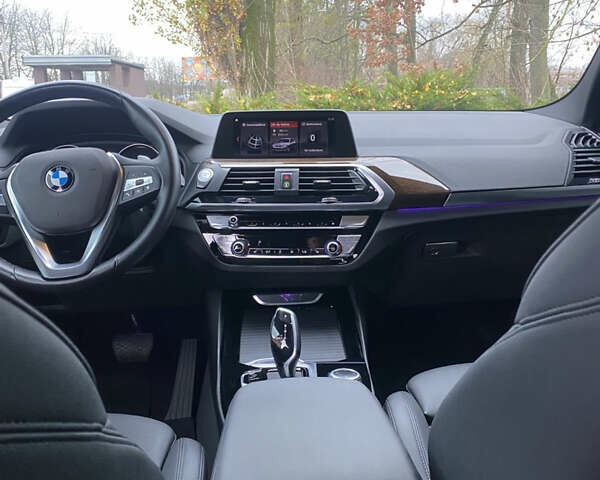 Черный БМВ Х3, объемом двигателя 2 л и пробегом 108 тыс. км за 27500 $, фото 7 на Automoto.ua