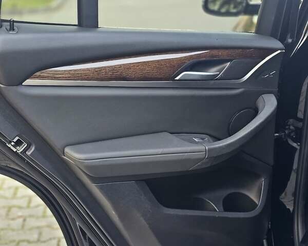 Чорний БМВ Х3, об'ємом двигуна 2 л та пробігом 99 тис. км за 25900 $, фото 22 на Automoto.ua