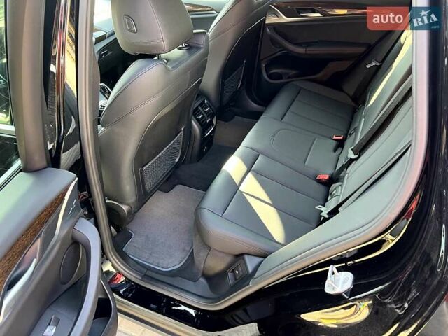 Черный БМВ Х3, объемом двигателя 2 л и пробегом 114 тыс. км за 28500 $, фото 1 на Automoto.ua