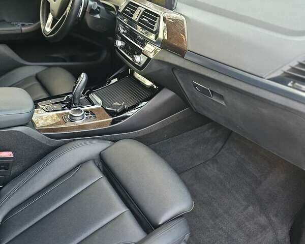 Чорний БМВ Х3, об'ємом двигуна 2 л та пробігом 99 тис. км за 25900 $, фото 15 на Automoto.ua