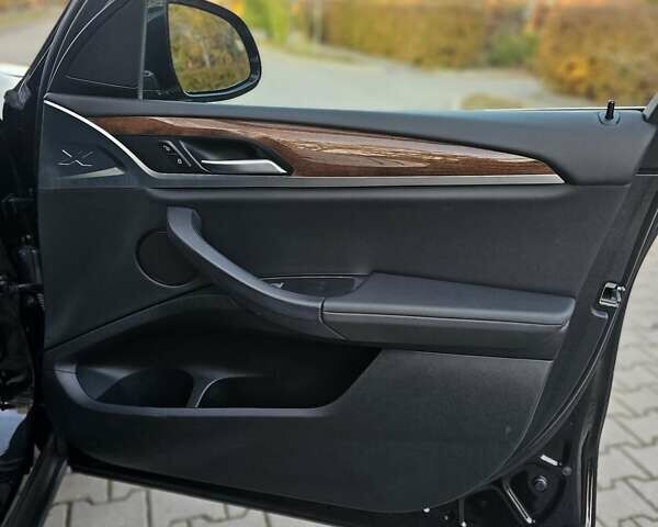 Чорний БМВ Х3, об'ємом двигуна 2 л та пробігом 99 тис. км за 25900 $, фото 17 на Automoto.ua