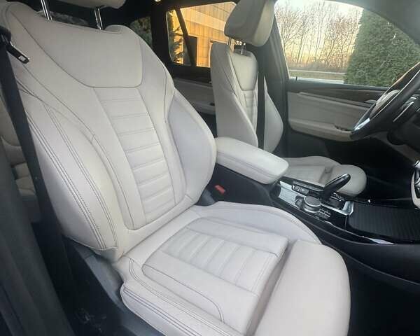 Чорний БМВ Х3, об'ємом двигуна 2 л та пробігом 144 тис. км за 39800 $, фото 12 на Automoto.ua