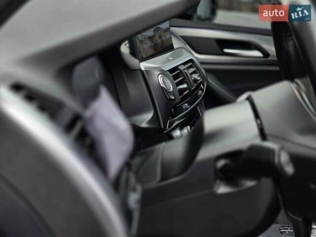 Чорний БМВ Х3, об'ємом двигуна 2 л та пробігом 127 тис. км за 36550 $, фото 18 на Automoto.ua