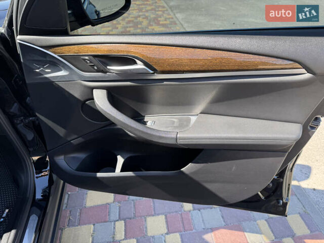 Черный БМВ Х3, объемом двигателя 2 л и пробегом 123 тыс. км за 25000 $, фото 16 на Automoto.ua