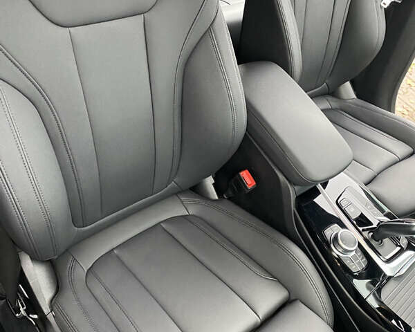 Черный БМВ Х3, объемом двигателя 2 л и пробегом 108 тыс. км за 27500 $, фото 16 на Automoto.ua