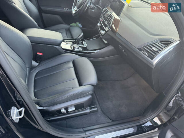 Черный БМВ Х3, объемом двигателя 2 л и пробегом 104 тыс. км за 34000 $, фото 10 на Automoto.ua