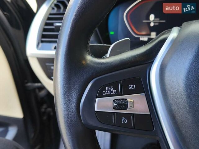 Чорний БМВ Х3, об'ємом двигуна 2 л та пробігом 82 тис. км за 32700 $, фото 31 на Automoto.ua