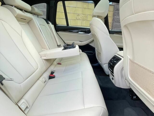 Чорний БМВ Х3, об'ємом двигуна 2 л та пробігом 82 тис. км за 35000 $, фото 5 на Automoto.ua