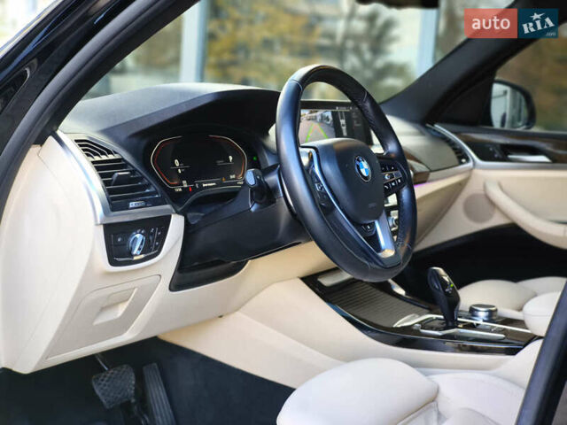 Чорний БМВ Х3, об'ємом двигуна 2 л та пробігом 82 тис. км за 32700 $, фото 10 на Automoto.ua