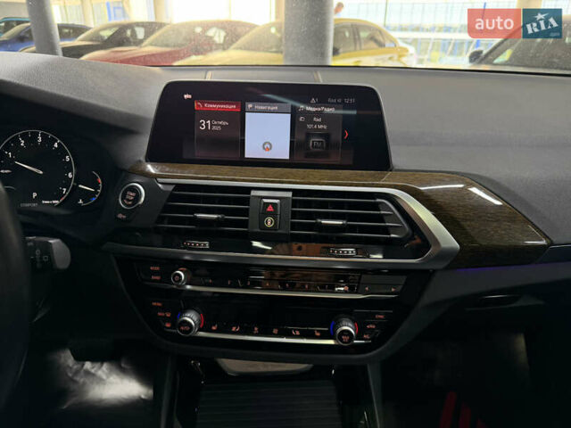 Чорний БМВ Х3, об'ємом двигуна 2 л та пробігом 82 тис. км за 33900 $, фото 26 на Automoto.ua