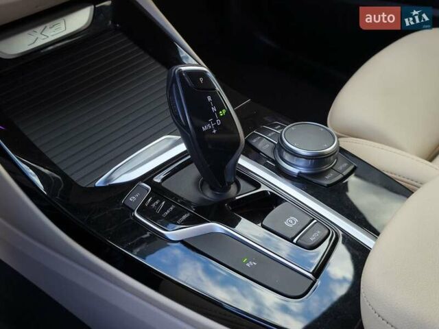 Чорний БМВ Х3, об'ємом двигуна 2 л та пробігом 82 тис. км за 32700 $, фото 26 на Automoto.ua