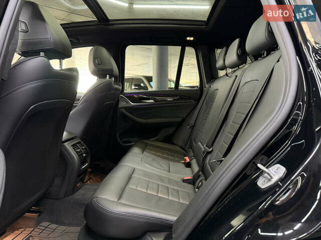 Чорний БМВ Х3, об'ємом двигуна 2 л та пробігом 82 тис. км за 33900 $, фото 23 на Automoto.ua