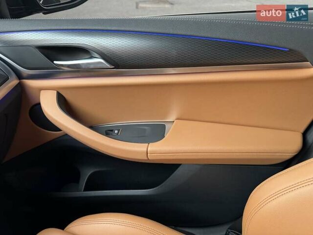 Черный БМВ Х3, объемом двигателя 2 л и пробегом 29 тыс. км за 54950 $, фото 41 на Automoto.ua