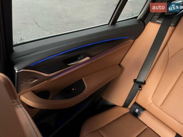 Черный БМВ Х3, объемом двигателя 2 л и пробегом 29 тыс. км за 54950 $, фото 42 на Automoto.ua