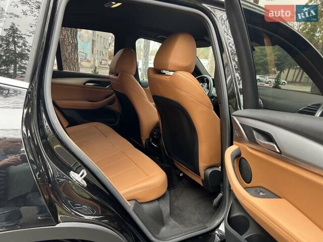 Черный БМВ Х3, объемом двигателя 2 л и пробегом 27 тыс. км за 47000 $, фото 8 на Automoto.ua